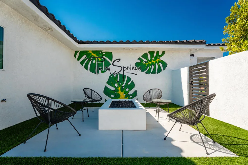 2090 W Nicola Road Palm Springs, CA 92262