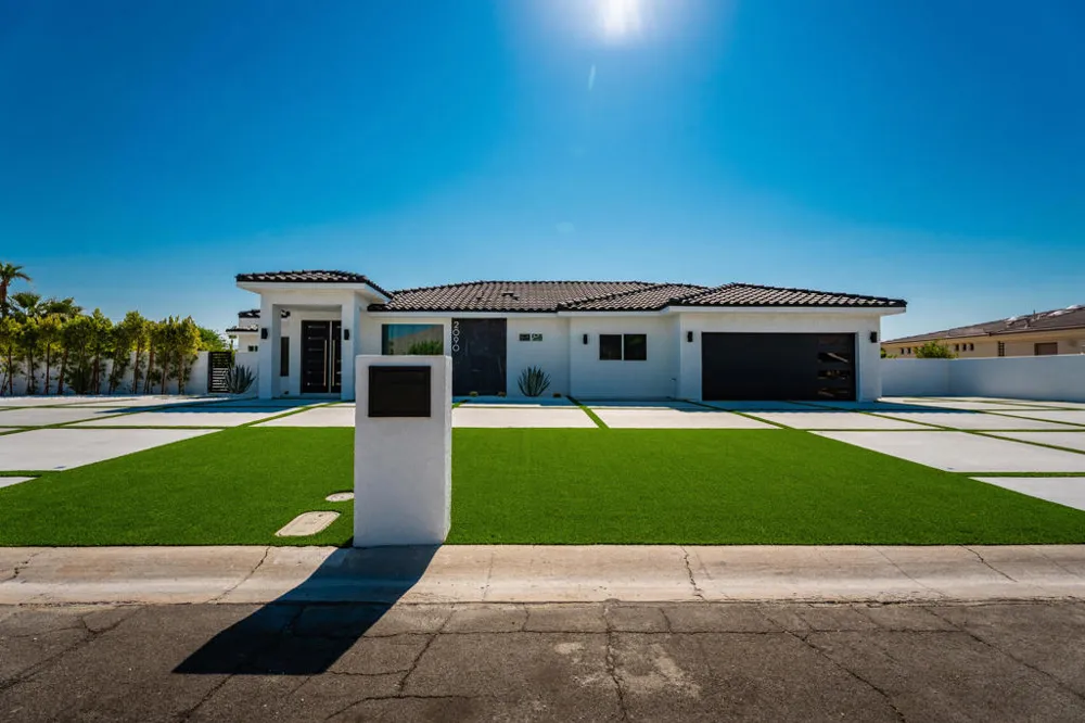 2090 W Nicola Road Palm Springs, CA 92262