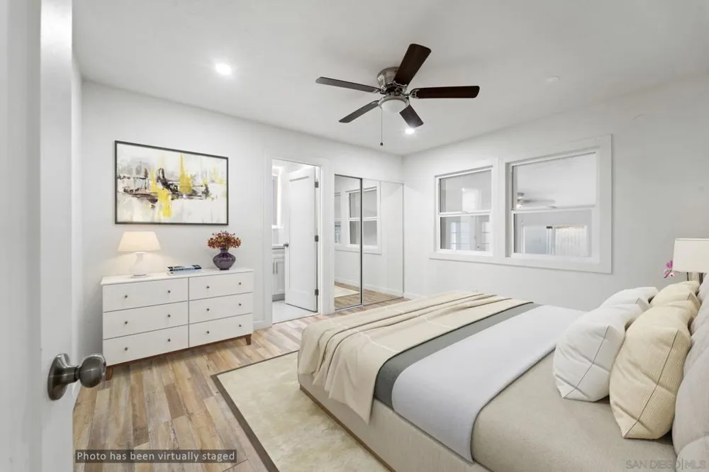 4220 E Overlook Dr San Diego, CA 92115