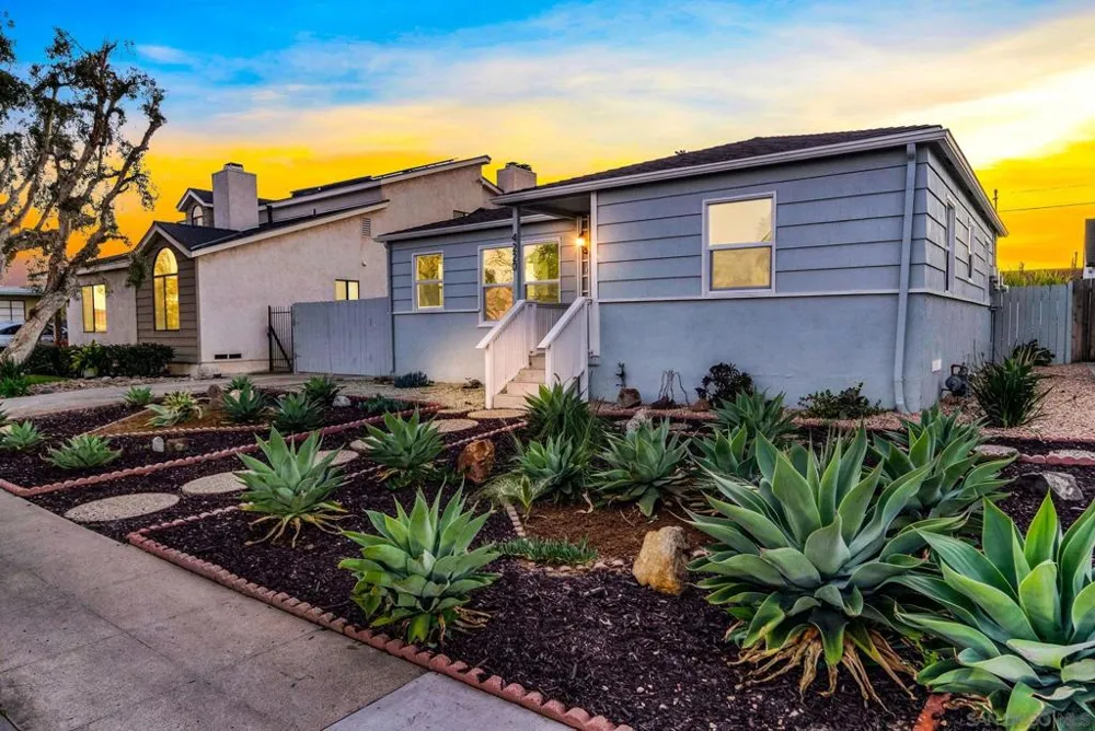 4220 E Overlook Dr San Diego, CA 92115