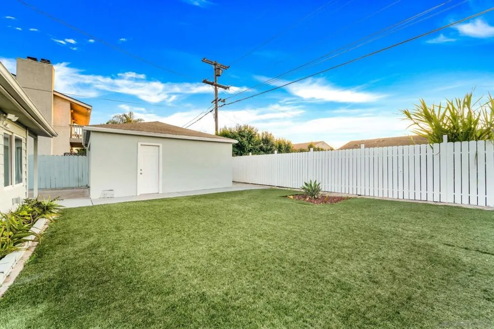 4220 E Overlook Dr San Diego, CA 92115