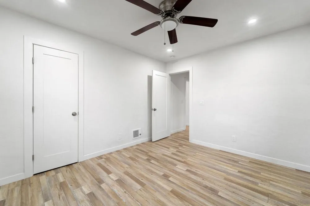 4220 E Overlook Dr San Diego, CA 92115
