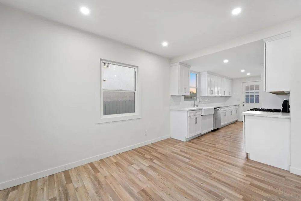4220 E Overlook Dr San Diego, CA 92115