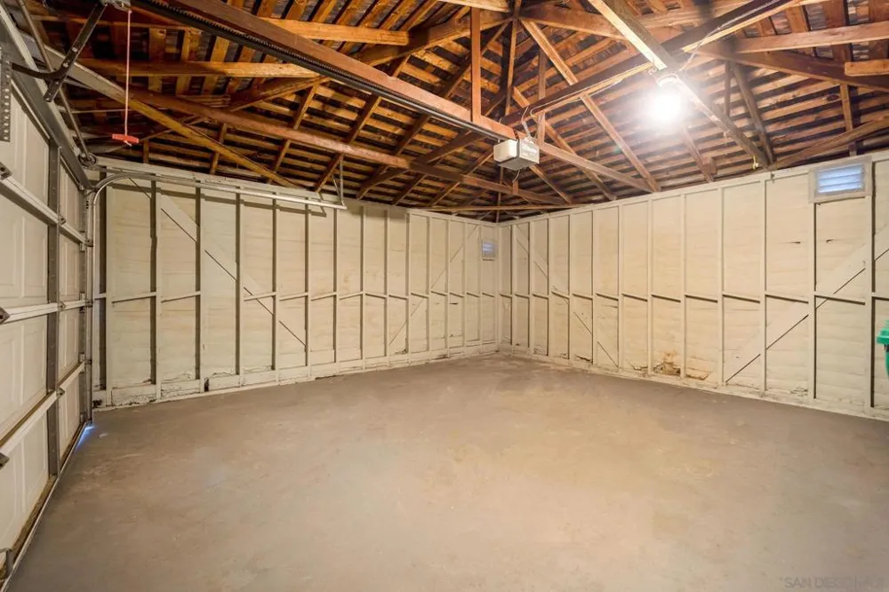 4220 E Overlook Dr San Diego, CA 92115