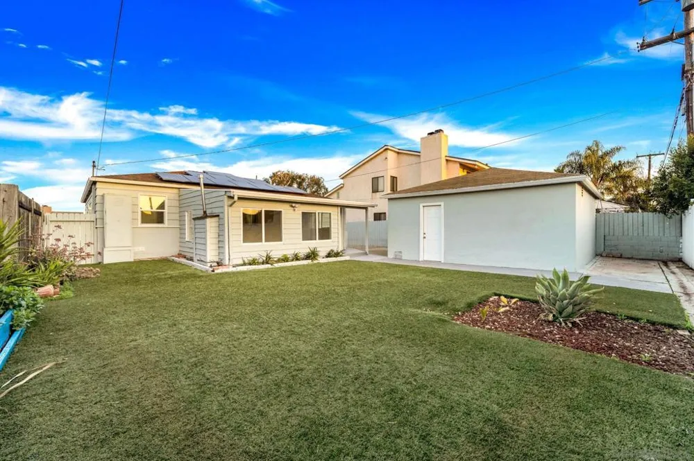 4220 E Overlook Dr San Diego, CA 92115