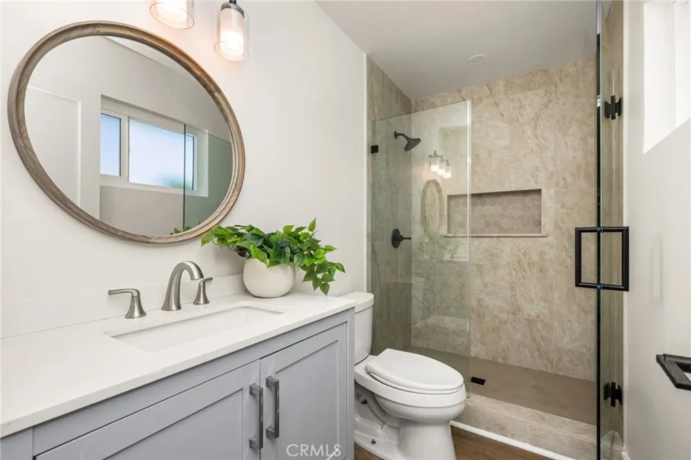 1209 E Walnut Orange, CA 92867