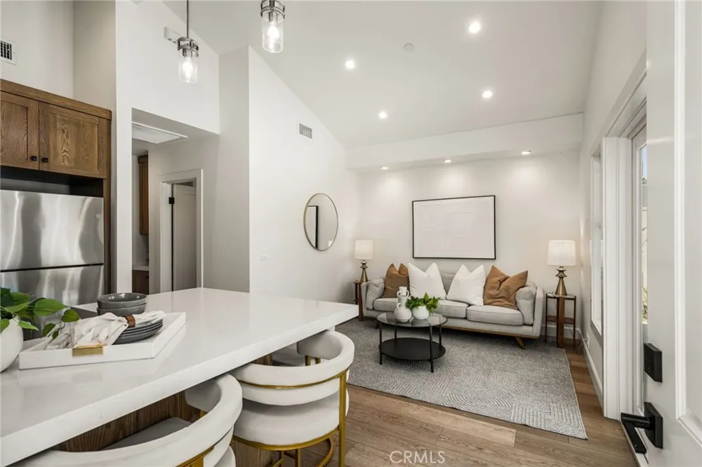 1209 E Walnut Orange, CA 92867