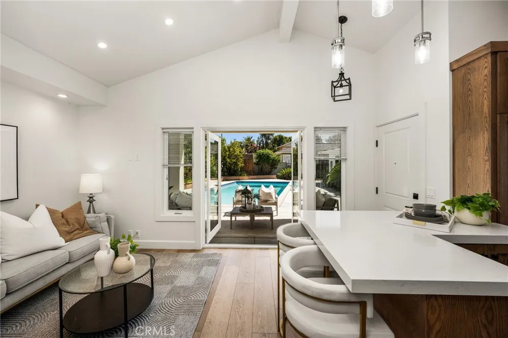 1209 E Walnut Orange, CA 92867