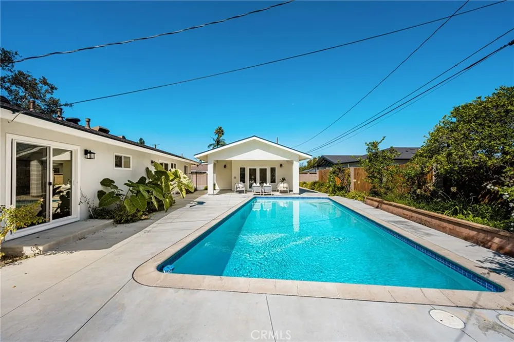 1209 E Walnut Orange, CA 92867