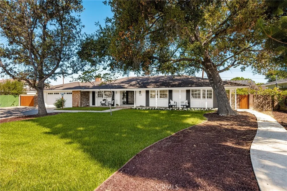 1209 E Walnut Orange, CA 92867