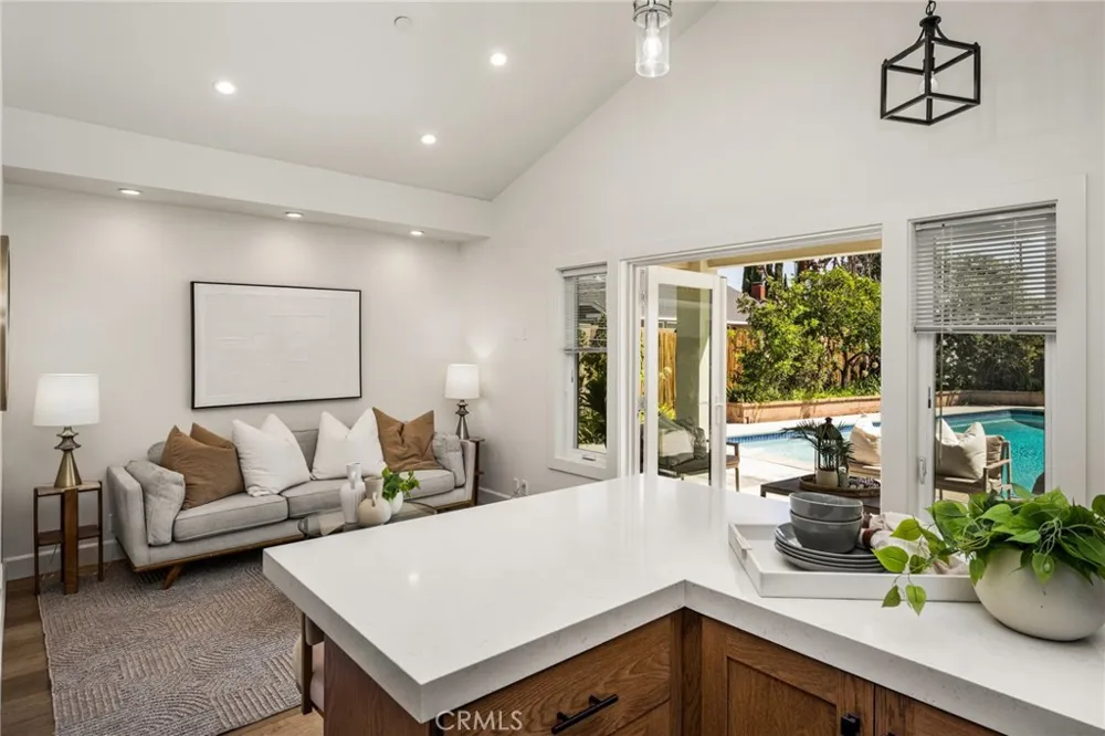 1209 E Walnut Orange, CA 92867
