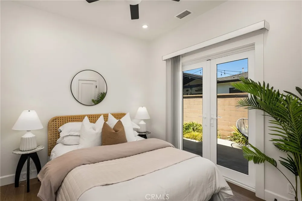 1209 E Walnut Orange, CA 92867
