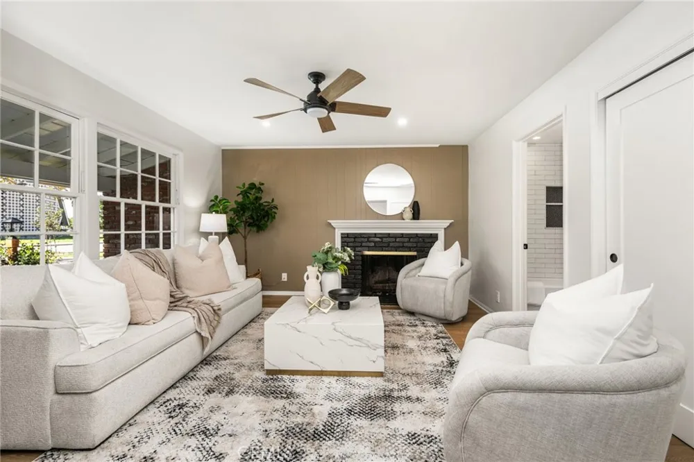 1209 E Walnut Orange, CA 92867