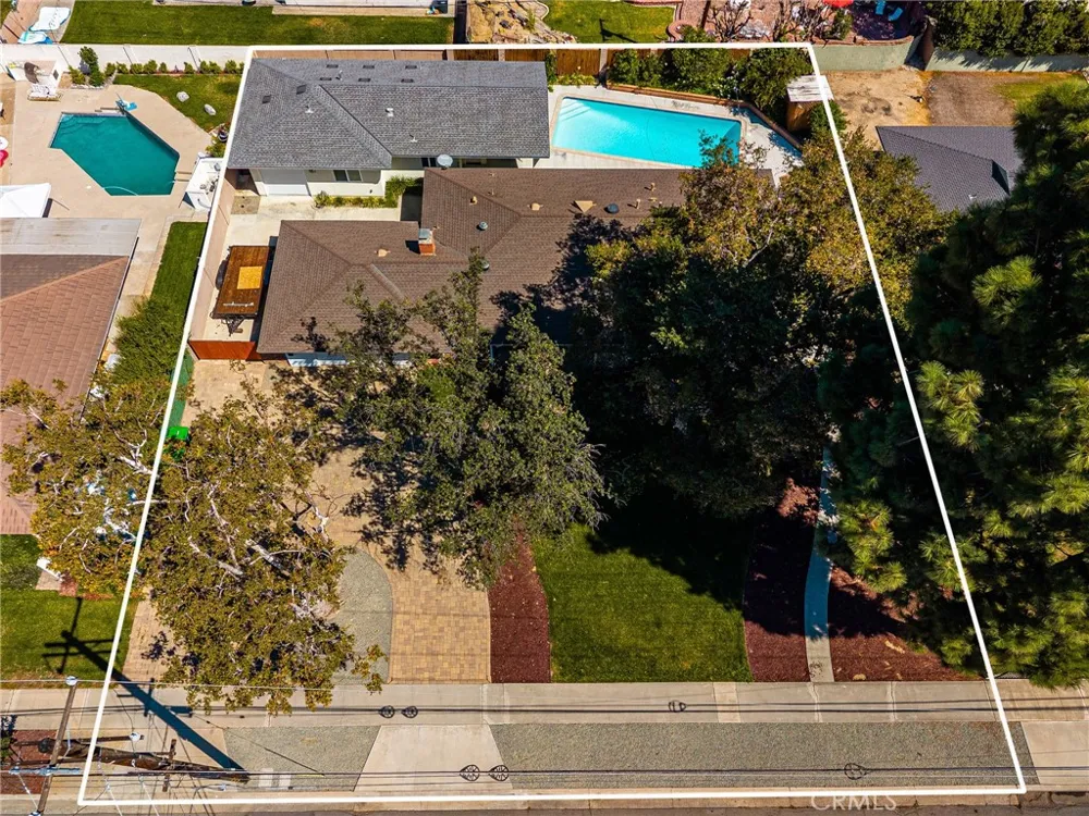 1209 E Walnut Orange, CA 92867