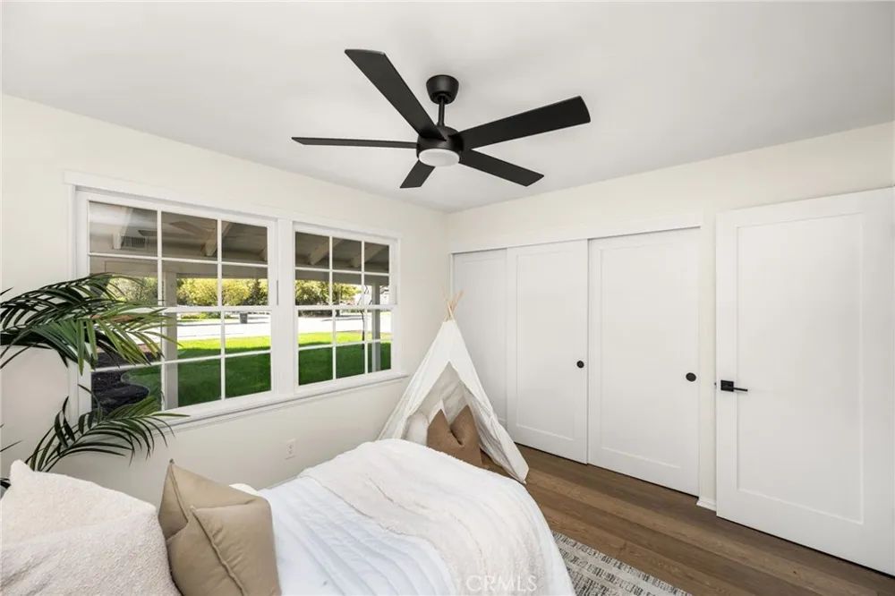 1209 E Walnut Orange, CA 92867