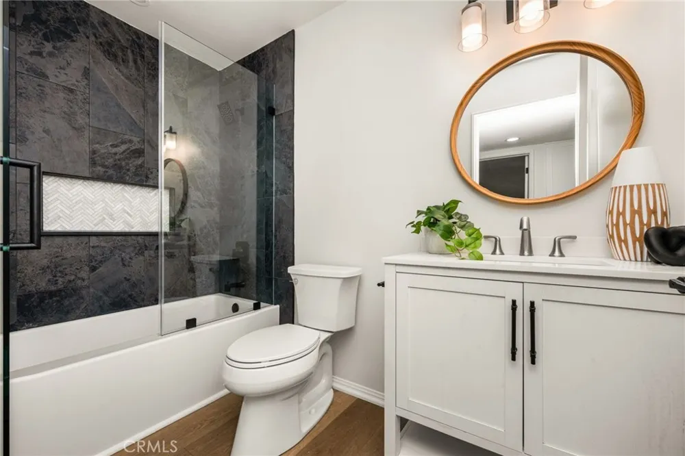 1209 E Walnut Orange, CA 92867