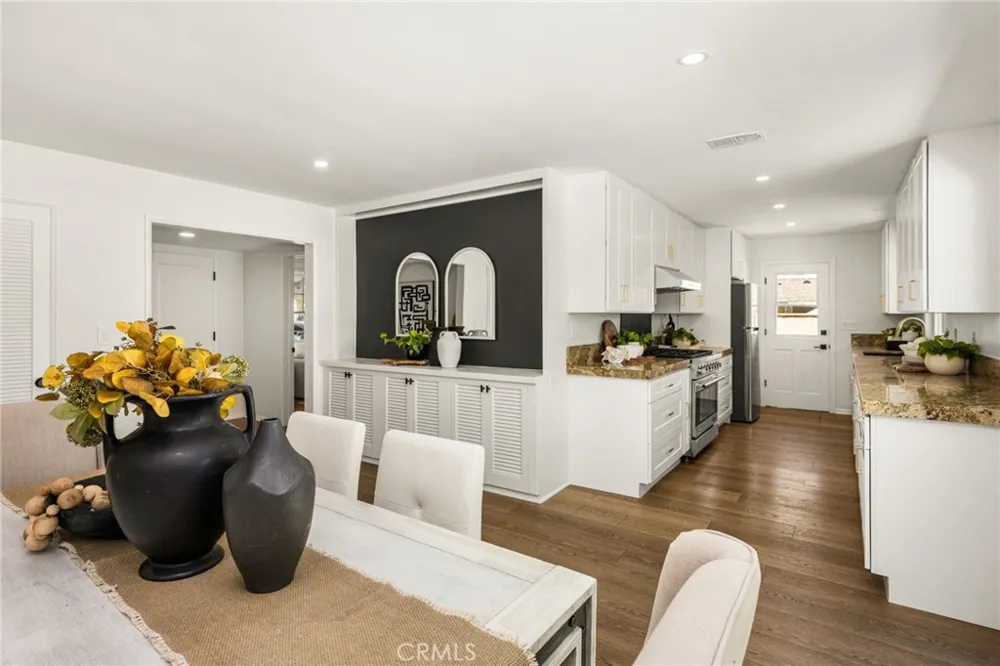 1209 E Walnut Orange, CA 92867