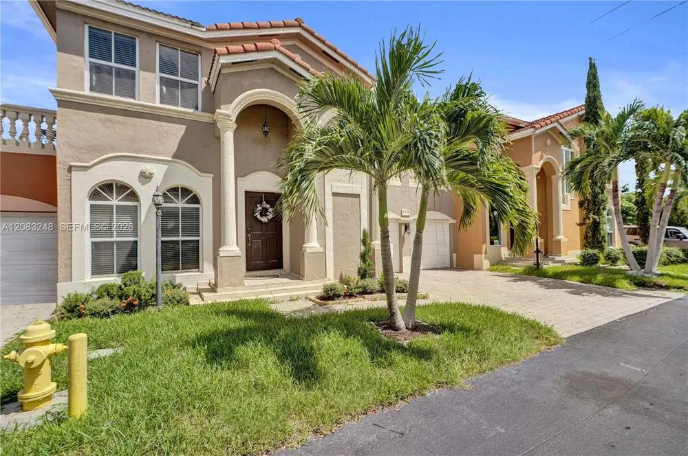 10809 NW 51st Trail Doral, FL 33178