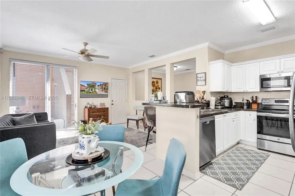 10809 NW 51st Trail Doral, FL 33178
