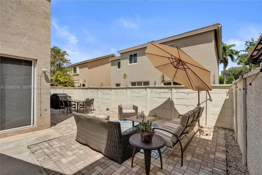 10809 NW 51st Trail Doral, FL 33178