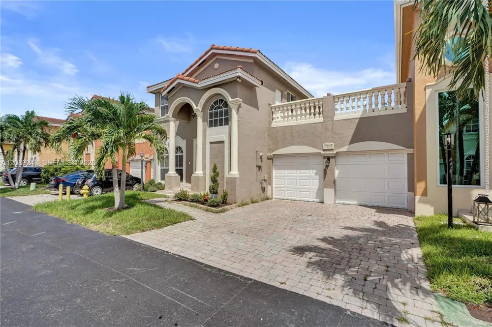 10809 NW 51st Trail Doral, FL 33178