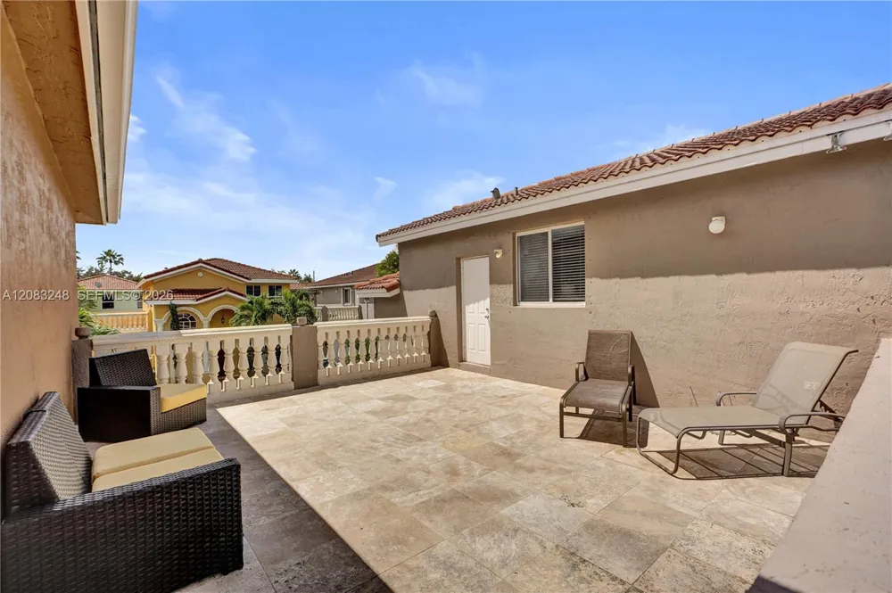 10809 NW 51st Trail Doral, FL 33178