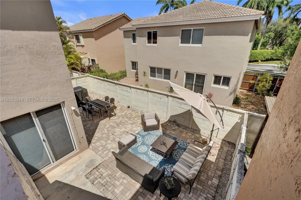 10809 NW 51st Trail Doral, FL 33178