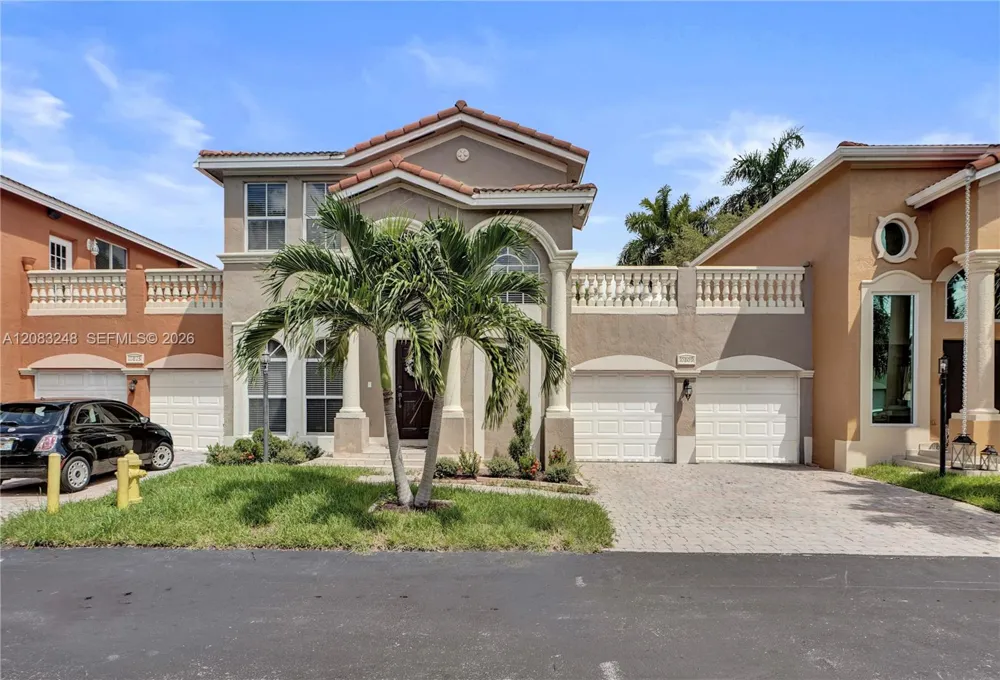 10809 NW 51st Trail Doral, FL 33178
