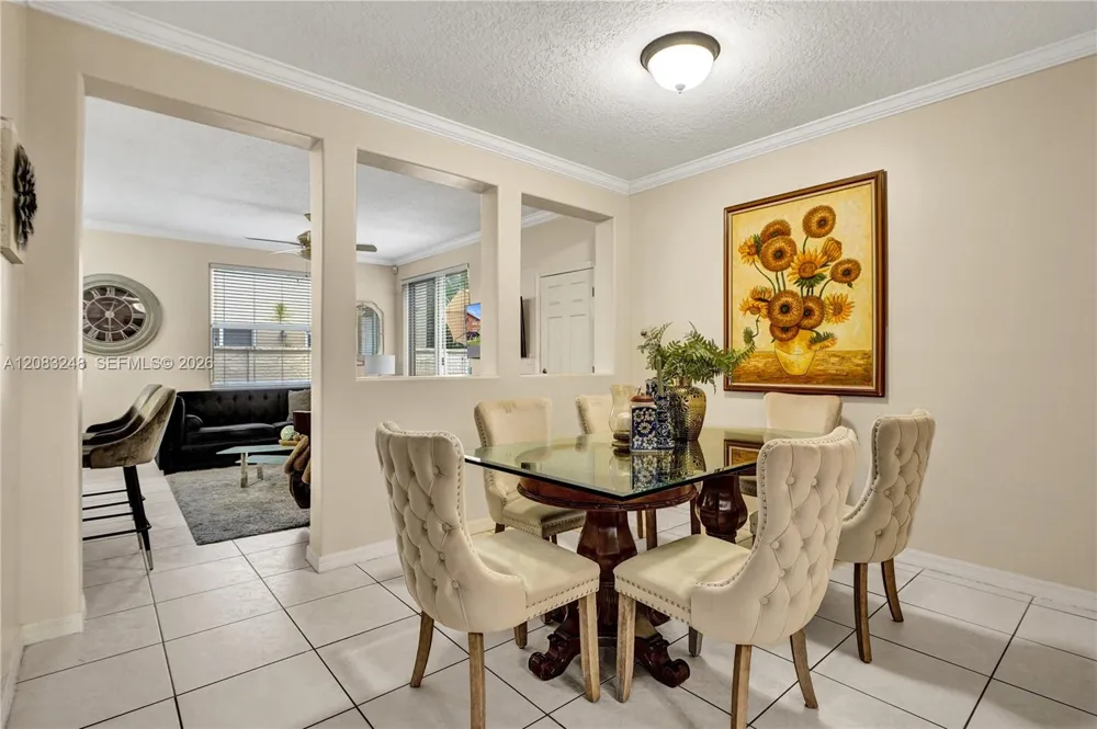10809 NW 51st Trail Doral, FL 33178