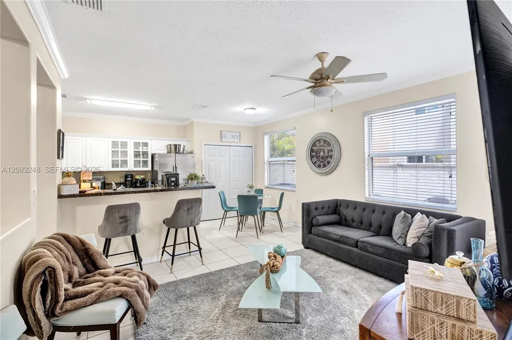 10809 NW 51st Trail Doral, FL 33178