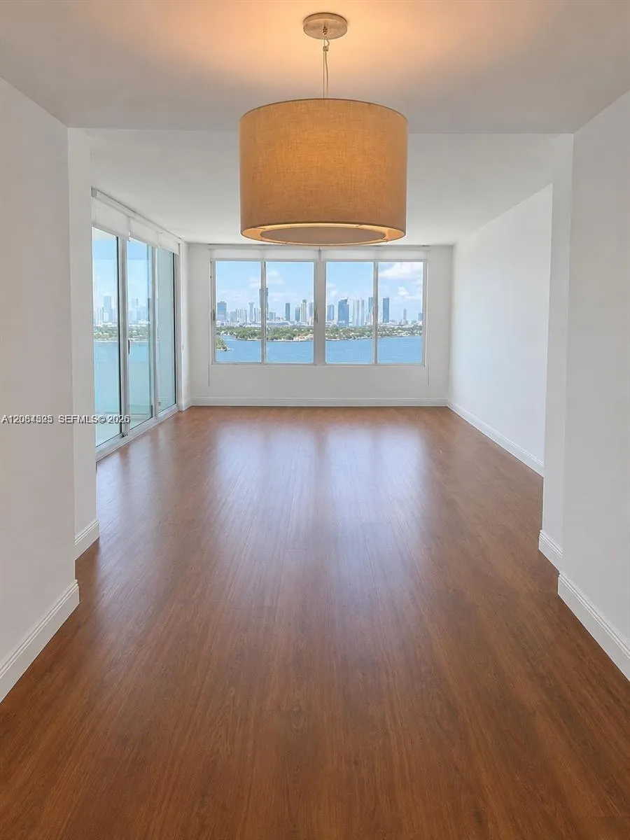1200 West Ave #1206 Miami Beach, FL 33139