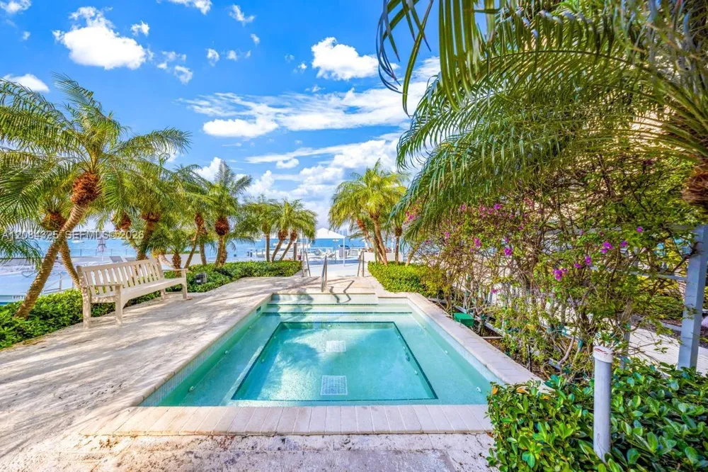 1200 West Ave #1206 Miami Beach, FL 33139