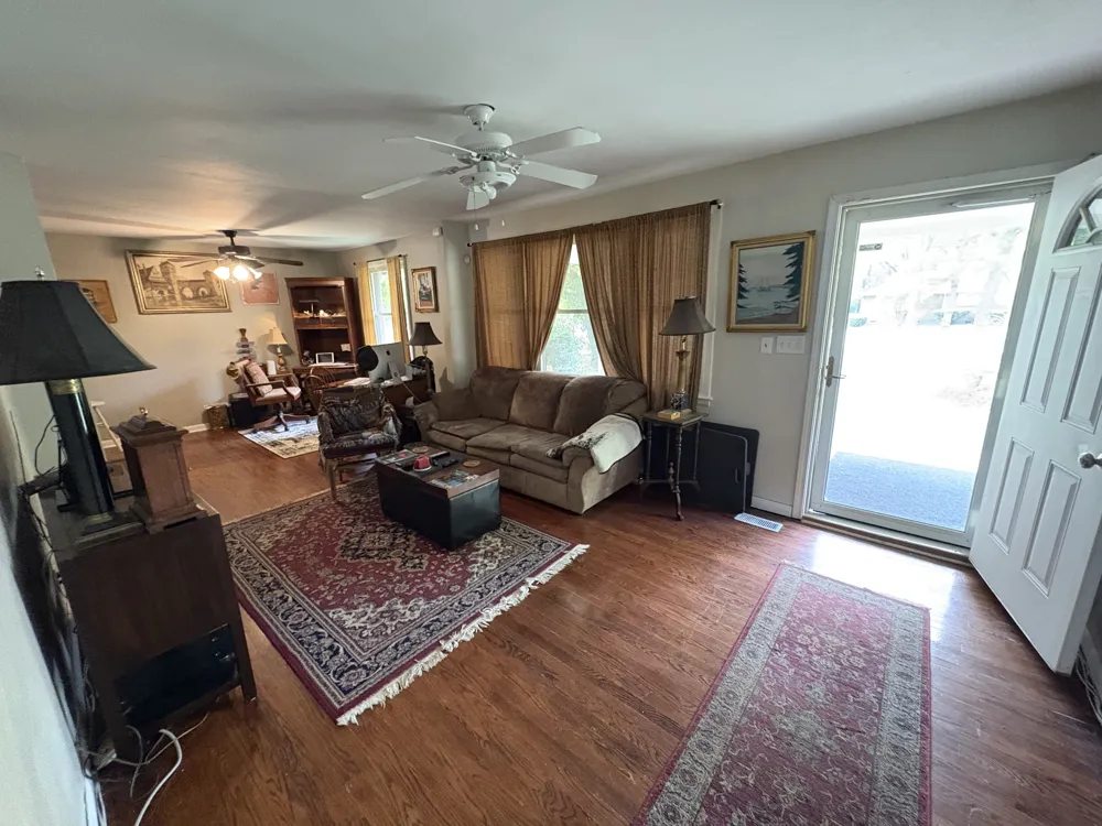 456 Ewing Ln Nashville, TN 37207