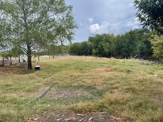50 Dusty Dam Road Coupland, TX 78615