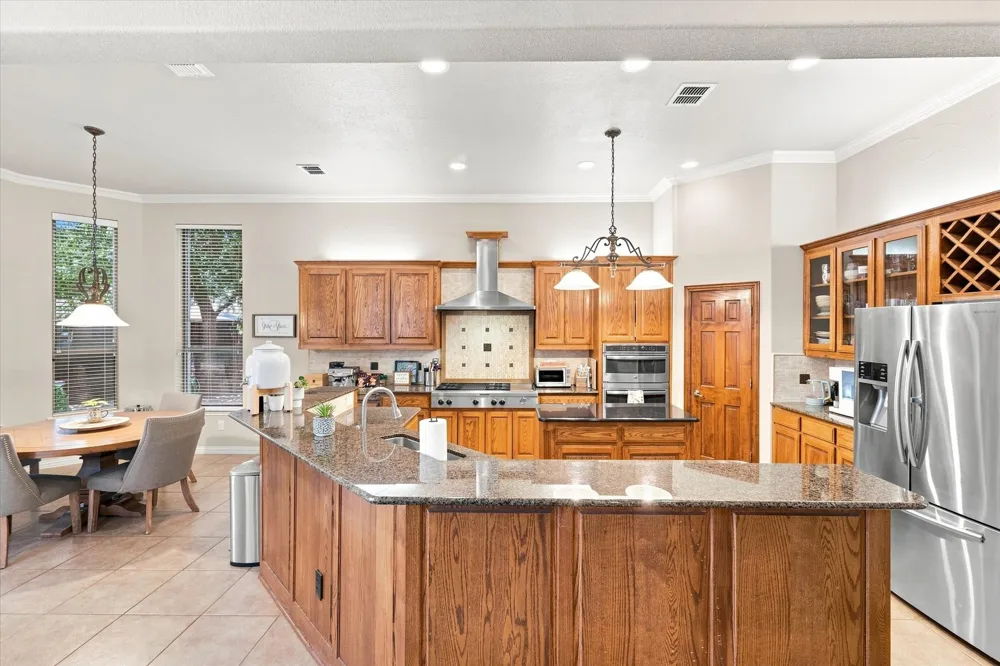 6769 Canal Court Grand Prairie, TX 75054
