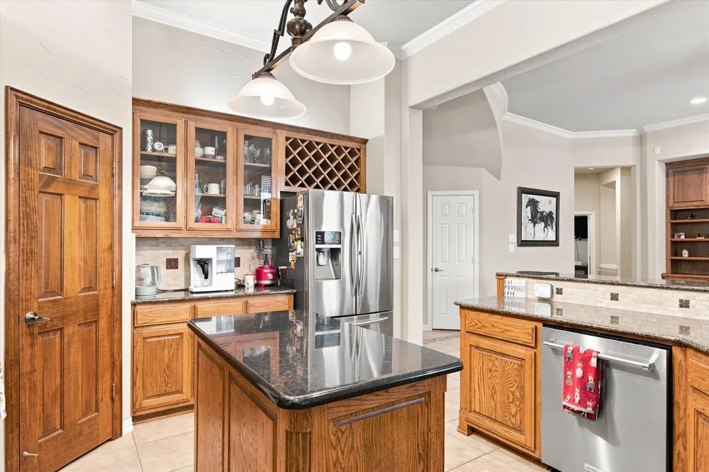 6769 Canal Court Grand Prairie, TX 75054