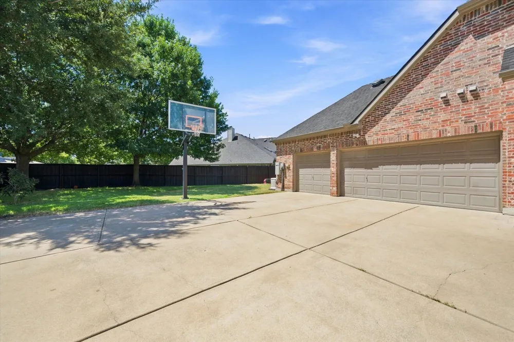 6769 Canal Court Grand Prairie, TX 75054