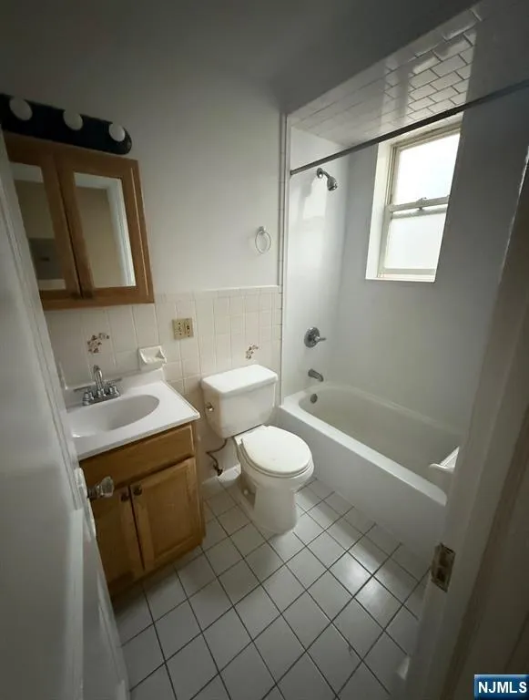 203 Davis Avenue 8 Kearny, NJ 07032