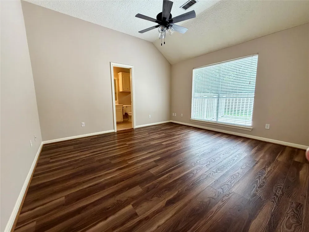 4006 Hunnington Drive Conroe, TX 77303