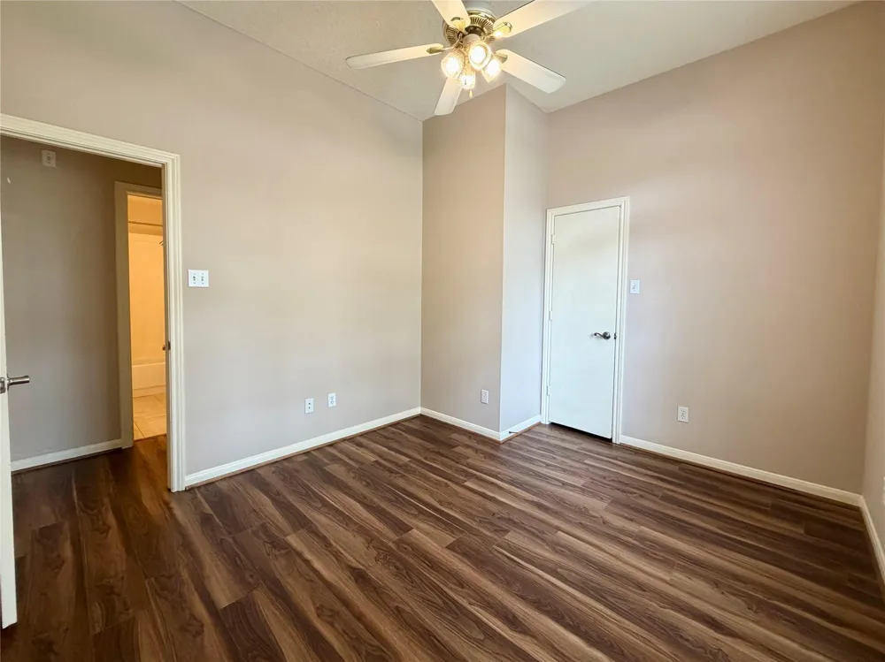4006 Hunnington Drive Conroe, TX 77303