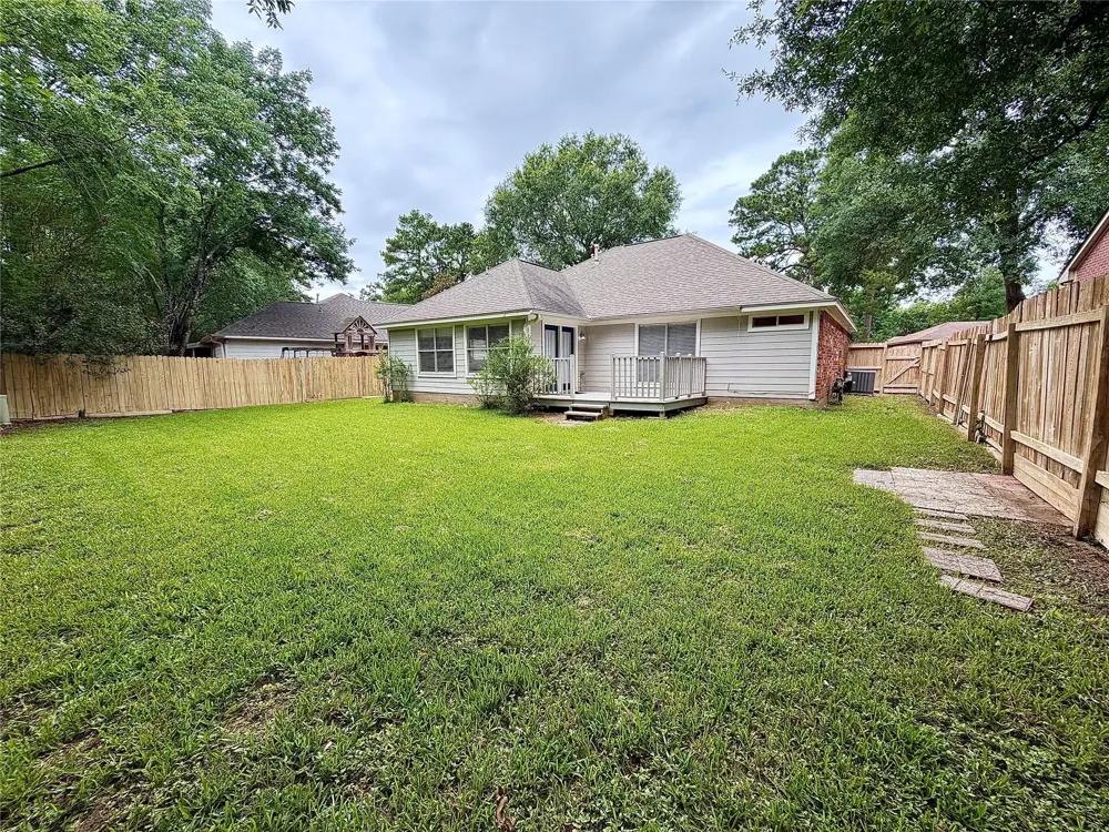 4006 Hunnington Drive Conroe, TX 77303