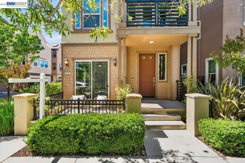 2707 Hollingbury