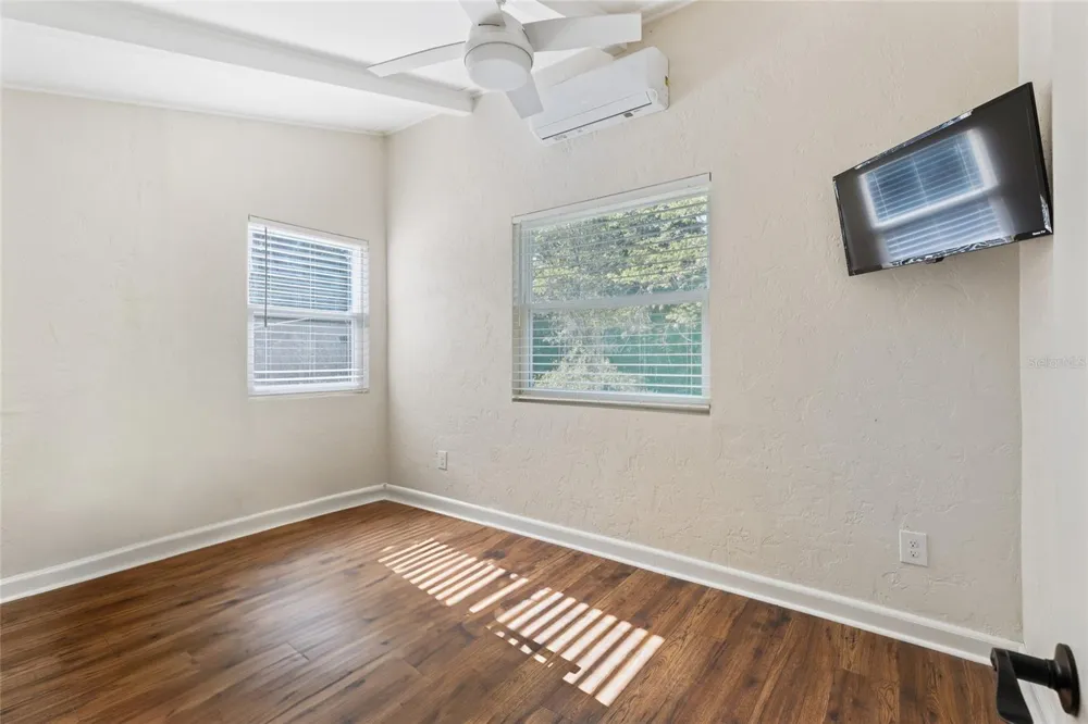 1524 SW 37TH AVENUE Gainesville, FL 32608