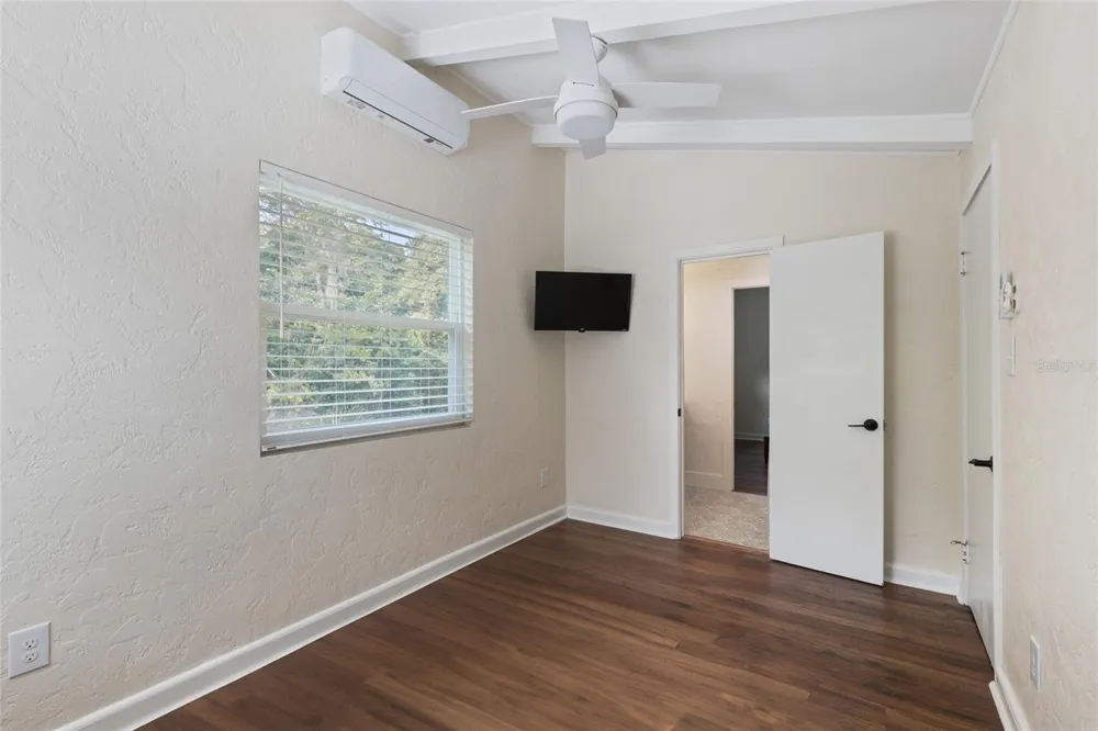 1524 SW 37TH AVENUE Gainesville, FL 32608