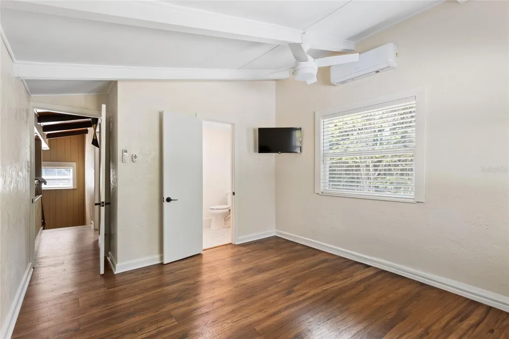 1524 SW 37TH AVENUE Gainesville, FL 32608