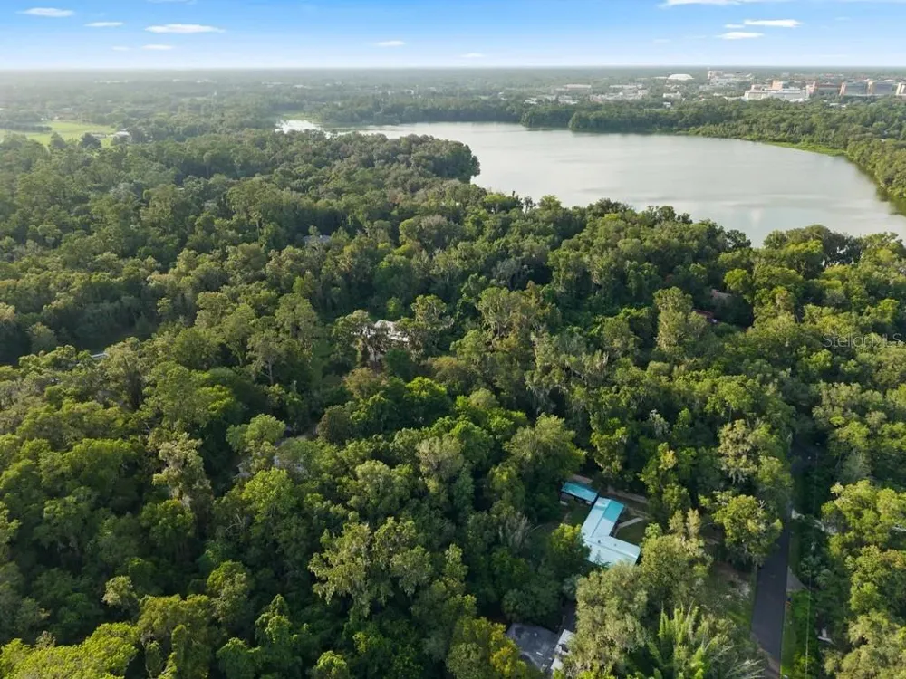 1524 SW 37TH AVENUE Gainesville, FL 32608