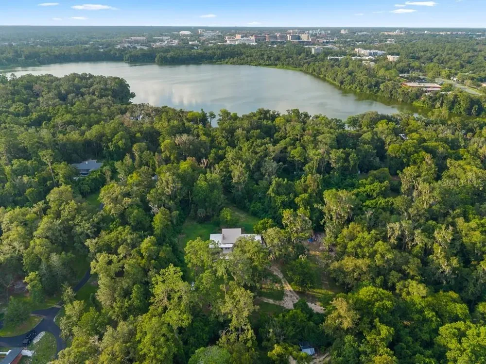 1524 SW 37TH AVENUE Gainesville, FL 32608