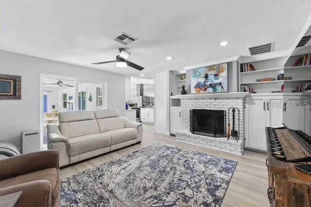 1321 CARLTON STREET Longwood, FL 32750