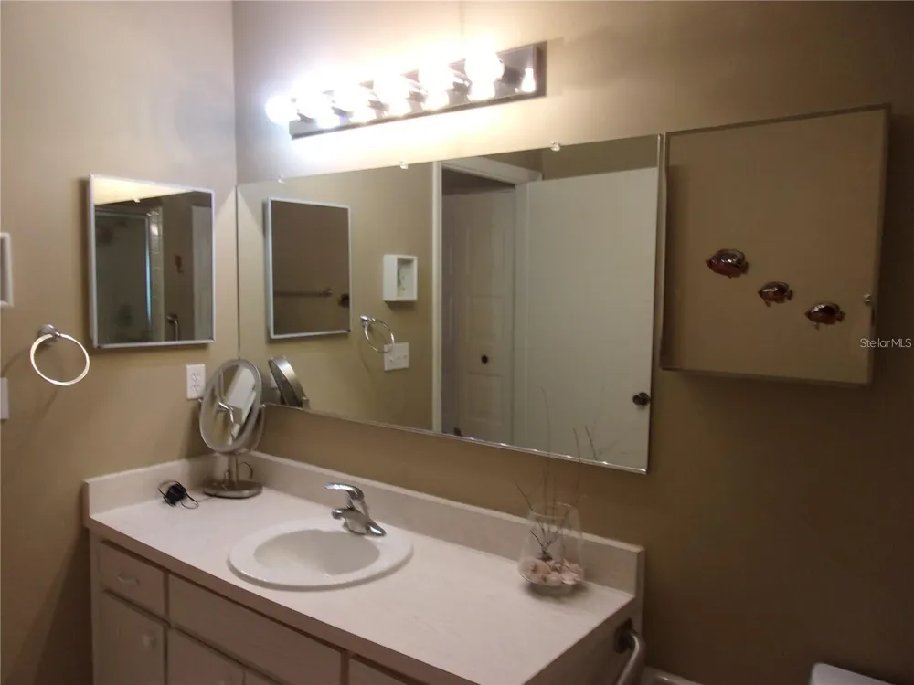 1814 COLUMBINE PLACE Sun City Center, FL 33573