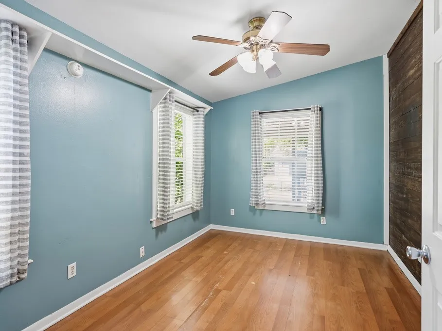 324 E King Rockport, TX 78382